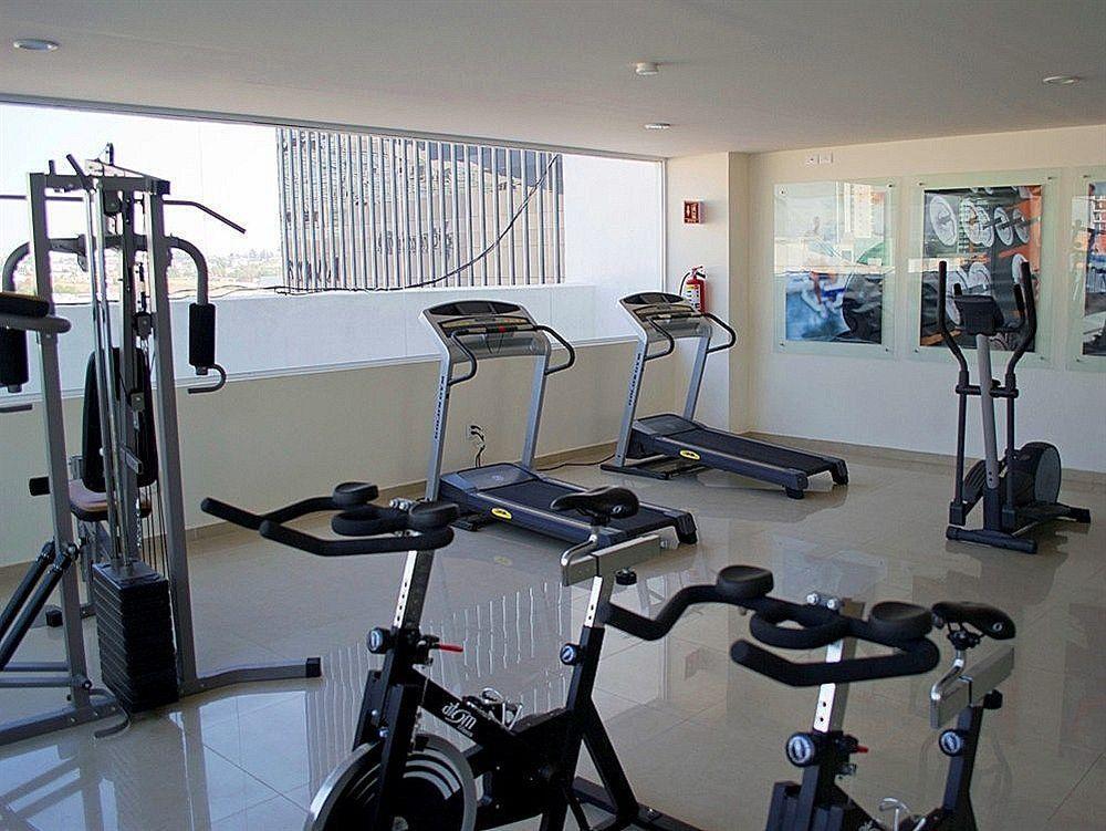 Отель Wyndham Garden Guadalajara Acueducto Сапопан Экстерьер фото