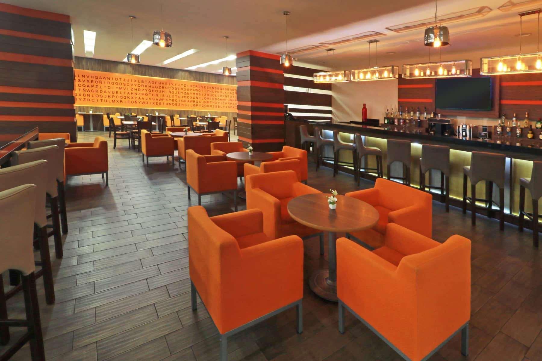 Отель Wyndham Garden Guadalajara Acueducto Сапопан Экстерьер фото